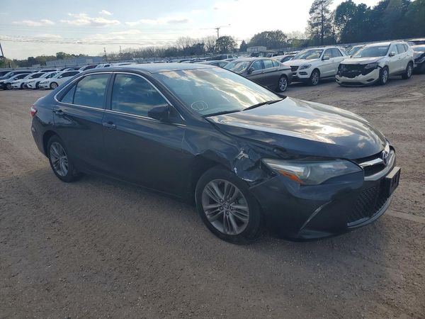 2015 TOYOTA CAMRY