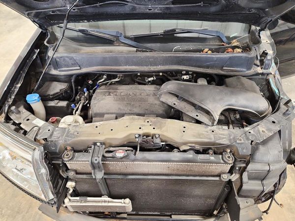 2015 HONDA PILOT EXL-N — Engine bay