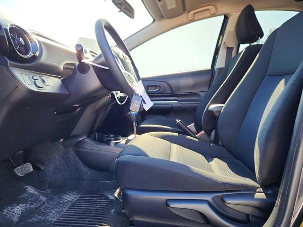 2015 TOYOTA PRIUS — DENT