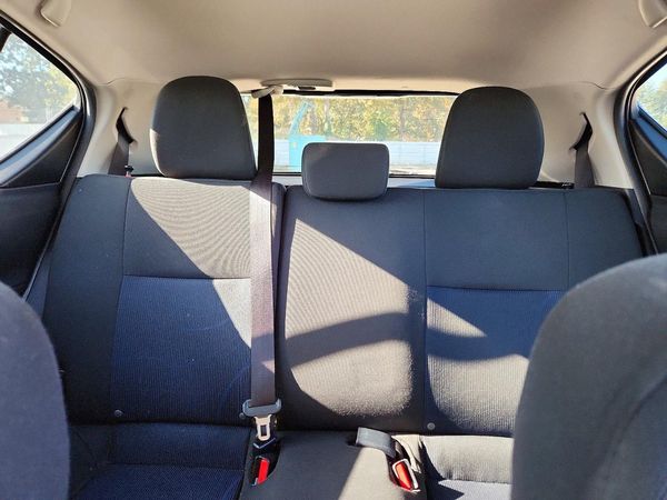 2015 TOYOTA PRIUS — SUVN
