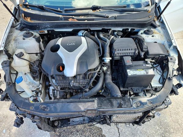 2014 HYUNDAI SONATA — Engine bay