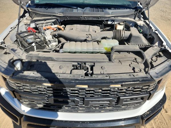 2021 FORD F150 — Engine bay