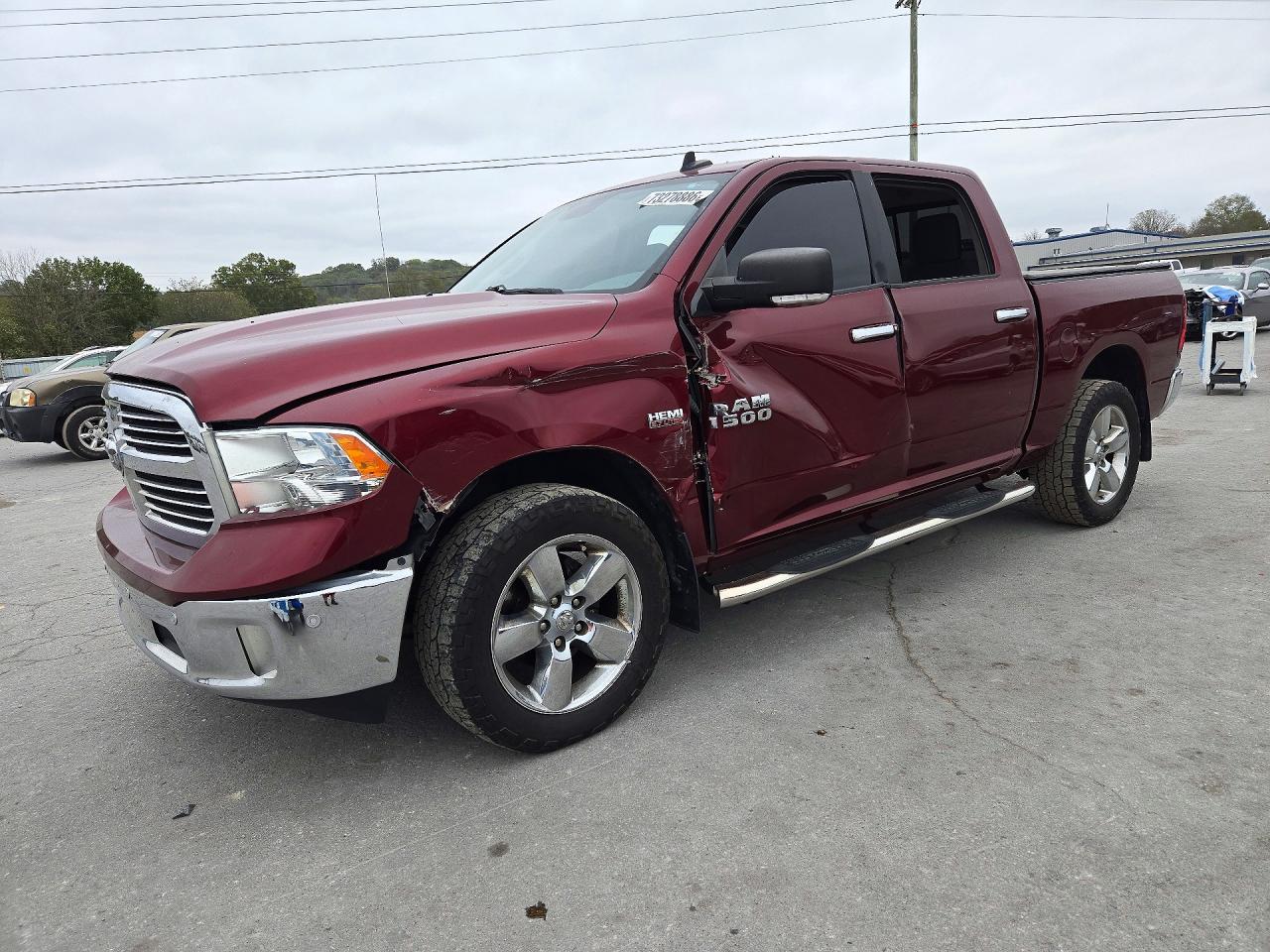 2017 RAM 1500 SLT CREW CAB 4X4 — Front 3/4
