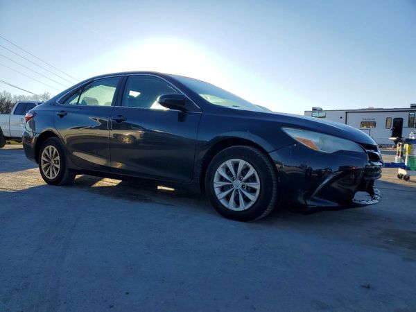 2015 TOYOTA CAMRY