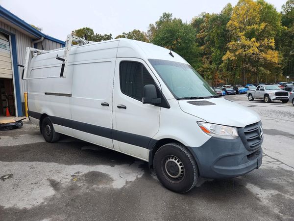 2022 MERCEDES-BENZ SPRINTER 907 (VS30) — Passenger 3/4