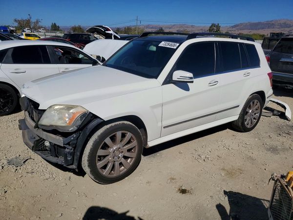 2012 MERCEDES-BENZ GLK GLK350 — Front 3/4