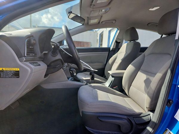 2018 HYUNDAI ELANTRA — DENT