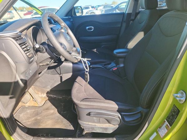 2016 KIA SOUL Plus — DENT