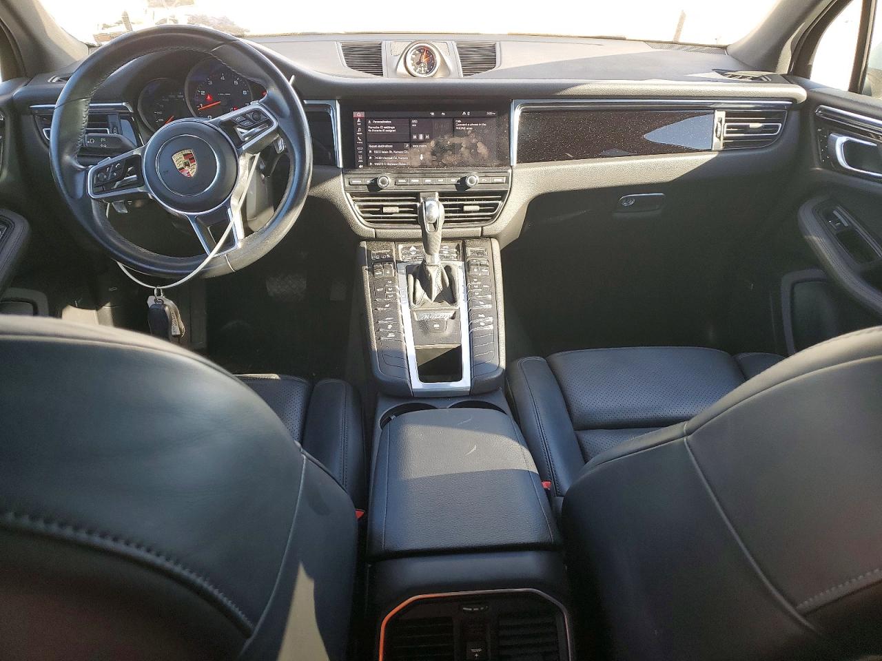 2021 PORSCHE MACAN Base