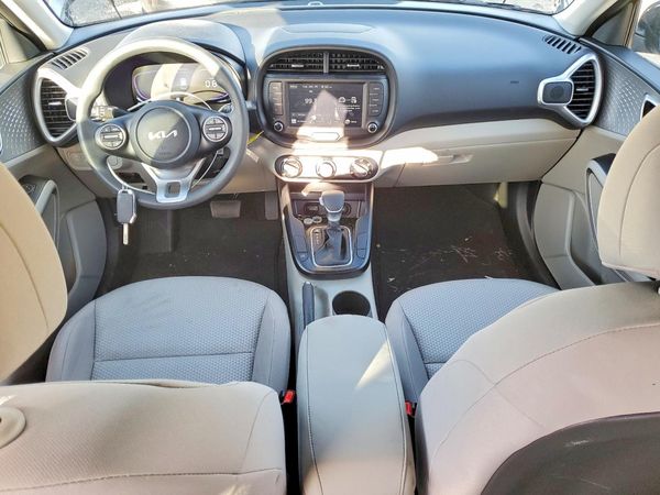 2025 KIA SOUL LX, S