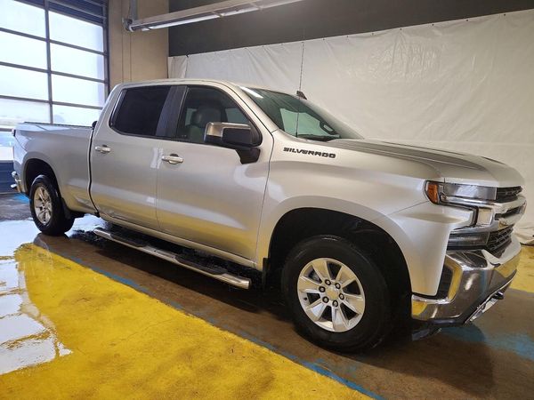 2021 CHEVROLET SILVERADO LT — Passenger 3/4