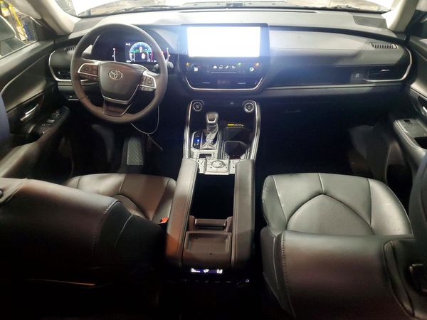 2024 TOYOTA GRAND HIGHLANDER