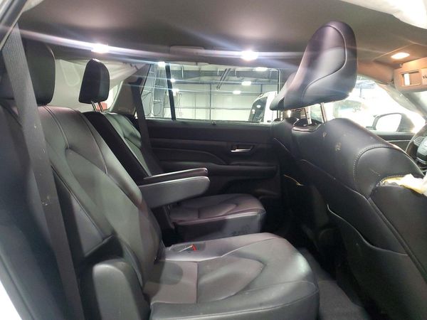 2024 TOYOTA GRAND HIGHLANDER
