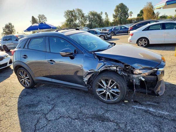 2017 MAZDA CX-3 — Passenger 3/4