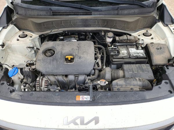 2022 KIA SELTOS — Engine bay