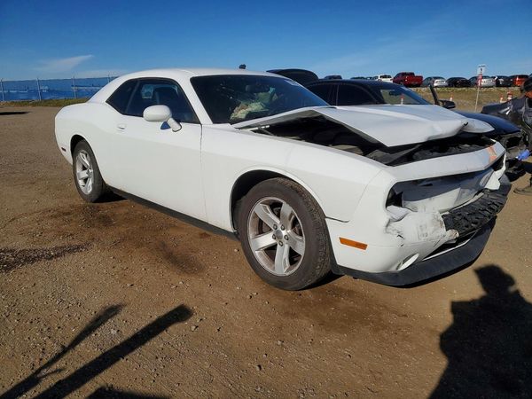 2014 DODGE CHALLENGER Base — Passenger 3/4