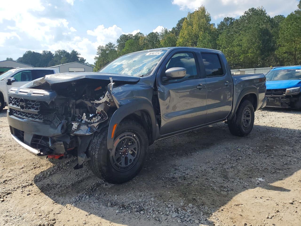 2026 NISSAN FRONTIER — Front 3/4