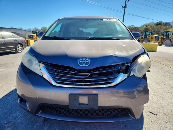 2013 TOYOTA SIENNA — DIRF