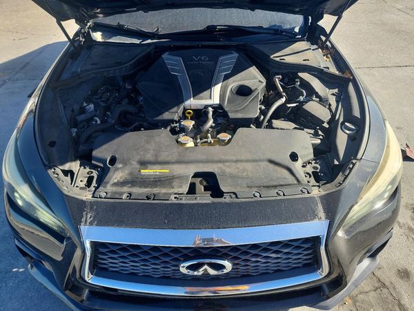 2018 INFINITI Q50 — Engine bay