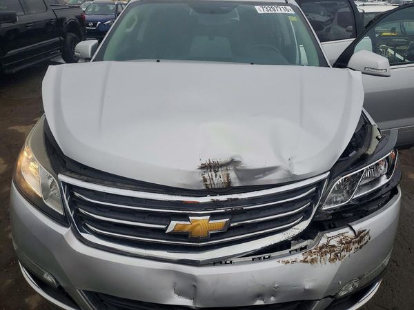 2017 CHEVROLET TRAVERSE 1LT — Engine bay