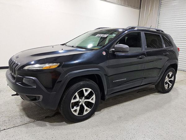2014 JEEP CHEROKEE Trailhawk — Front 3/4