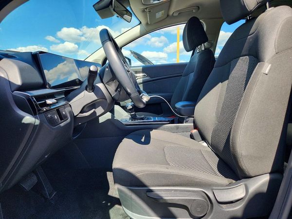 2026 KIA SPORTAGE LX — DENT