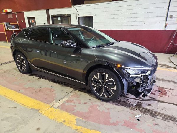 2024 KIA EV6 Light, Wind — Passenger 3/4