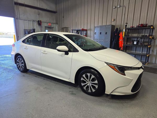 2022 TOYOTA COROLLA LE — Passenger 3/4
