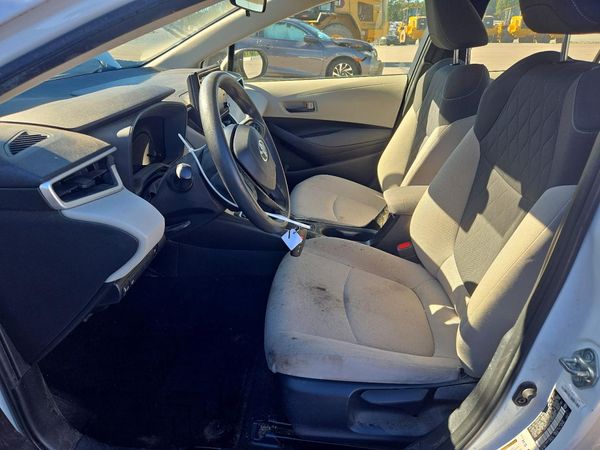 2022 TOYOTA COROLLA LE — DENT