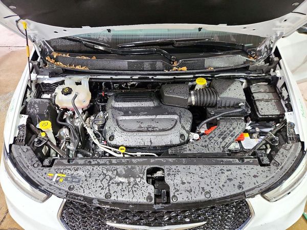 2026 CHRYSLER PACIFICA Select — Engine bay