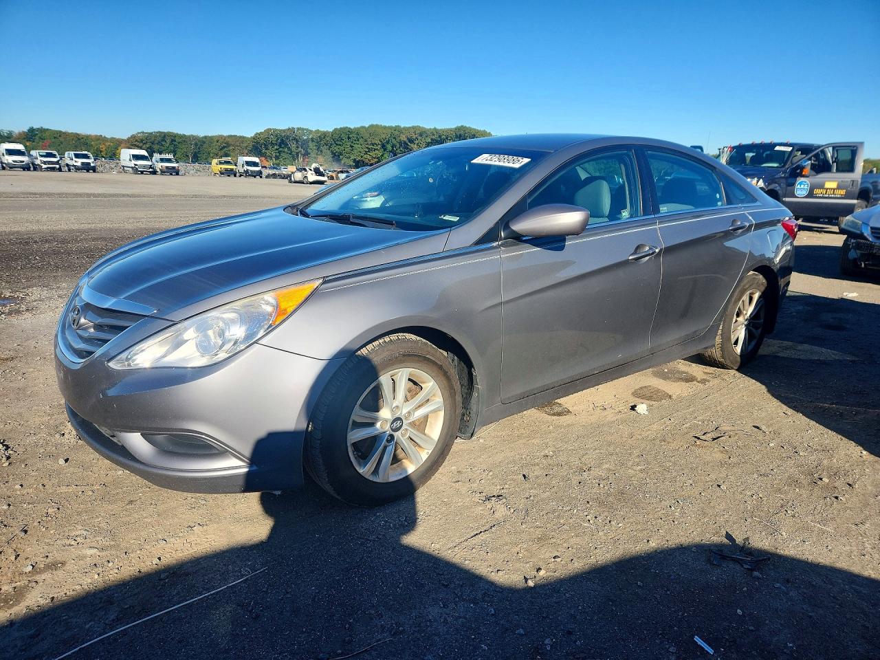 2012 HYUNDAI SONATA Middle-low level — Front 3/4