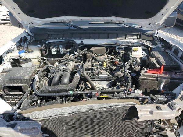 2024 FORD BRONCO Big Bend — Engine bay