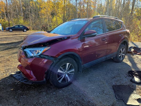 2018 TOYOTA RAV4 LE — Front 3/4