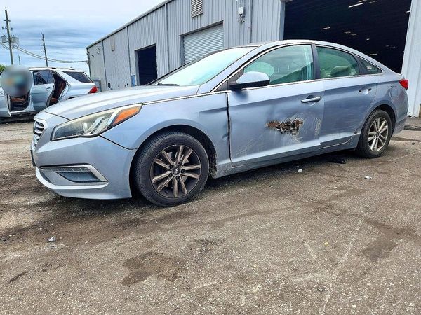 2015 HYUNDAI SONATA SE, ECO — Front 3/4