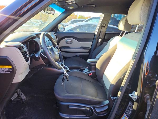2016 KIA SOUL Plus — DENT