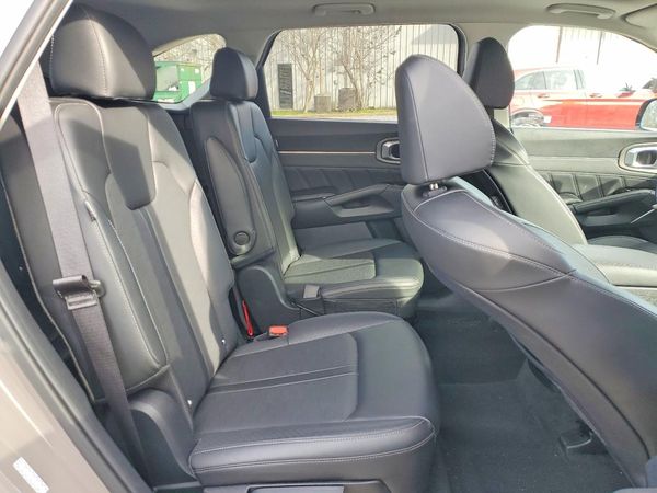 2025 KIA SORENTO