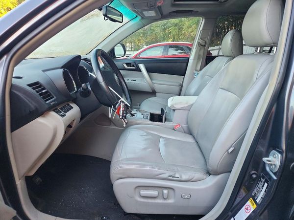2012 TOYOTA HIGHLANDER Base/Hybrid — DENT