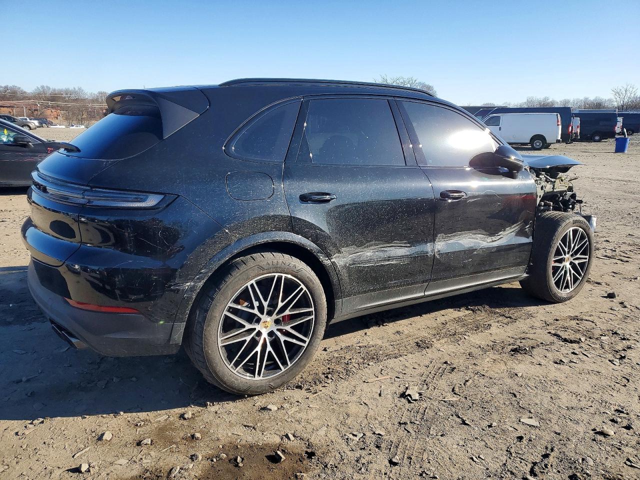 2024 PORSCHE CAYENNE S