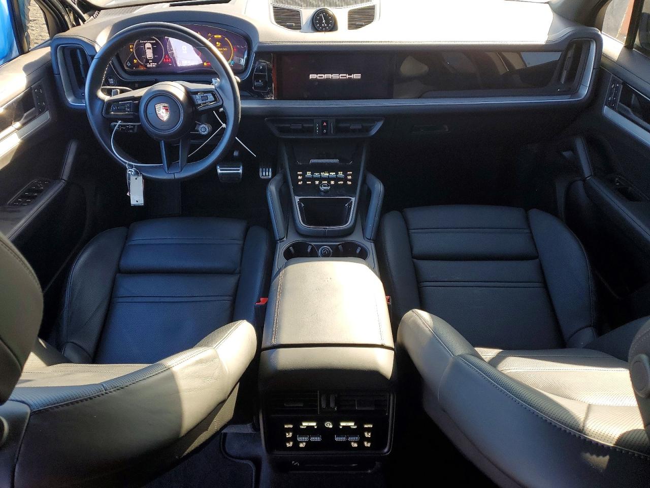 2024 PORSCHE CAYENNE S
