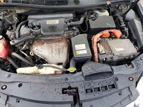 2015 TOYOTA CAMRY SOLA Hybrid — Engine bay
