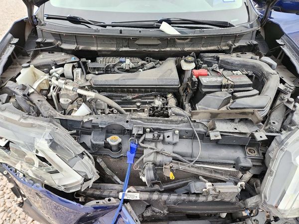 2019 NISSAN ROGUE — Engine bay