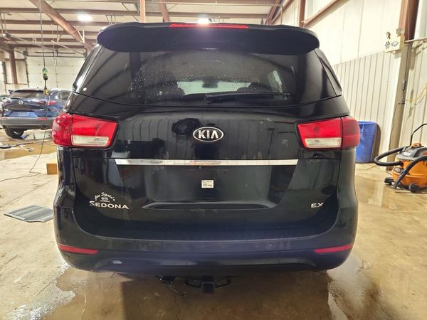 2015 KIA SEDONA GLS - Middle level — DIRR