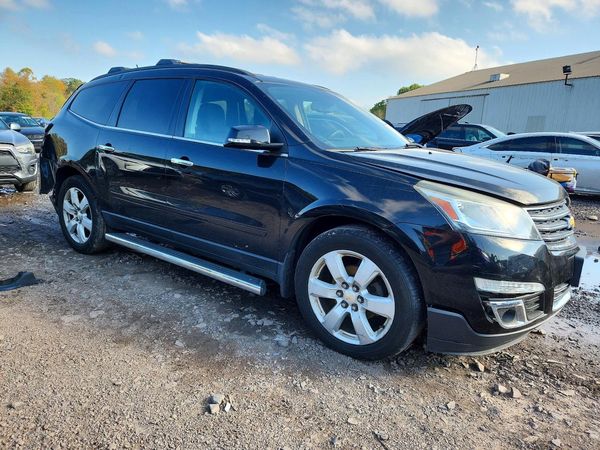 2017 CHEVROLET TRAVERSE 1LT — Passenger 3/4