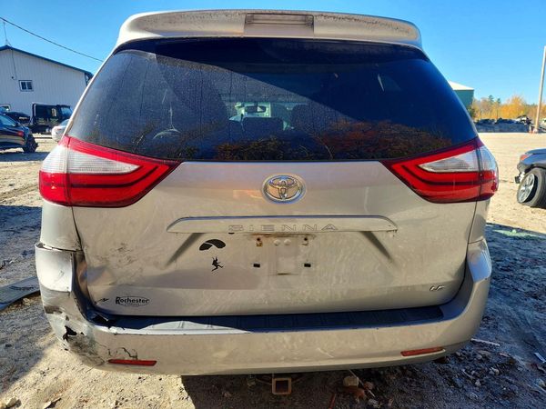 2016 TOYOTA SIENNA — DIRR