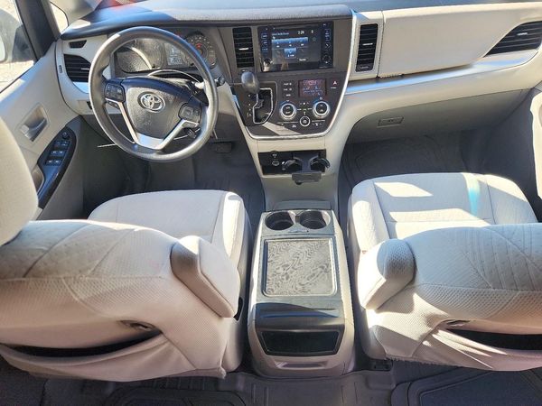 2016 TOYOTA SIENNA — CKPT