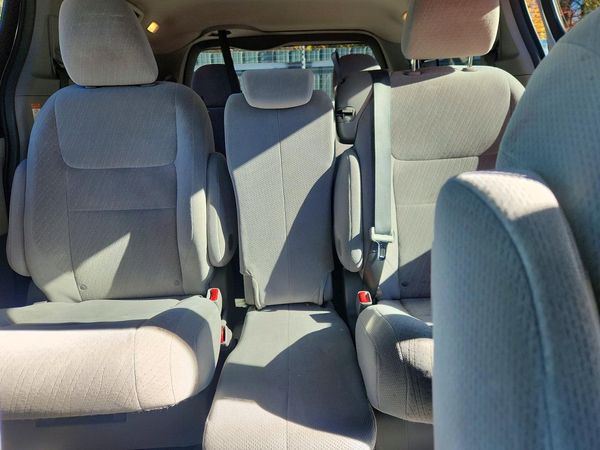 2016 TOYOTA SIENNA — SUVN