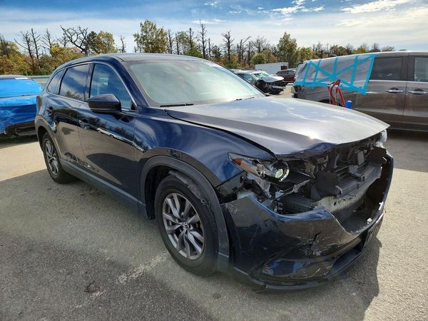 2020 MAZDA CX-9 Touring — Passenger 3/4