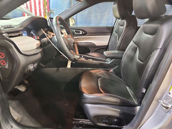 2025 JEEP COMPASS Limited — DENT