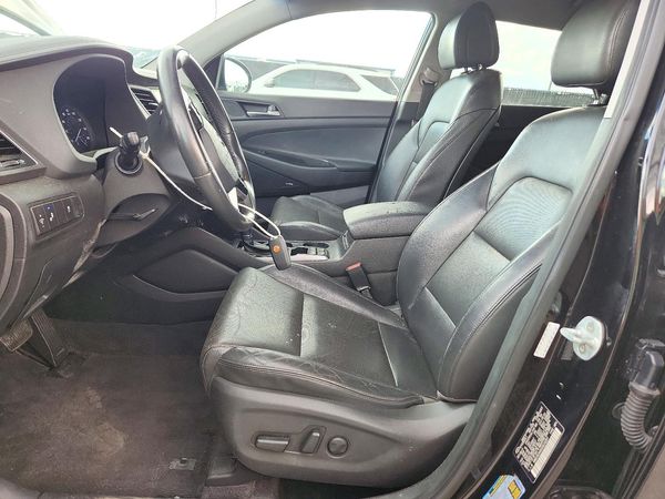 2018 HYUNDAI TUCSON — DENT
