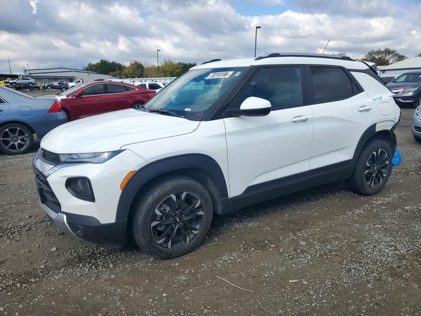 2023 CHEVROLET TRAILBLAZE LT — Front 3/4